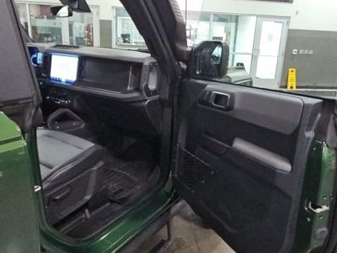 Used 2024 Ford Bronco Everglades image 37