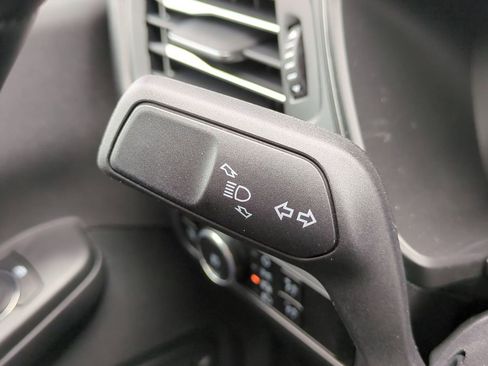 New 2025 Ford Escape SE FWD image 23