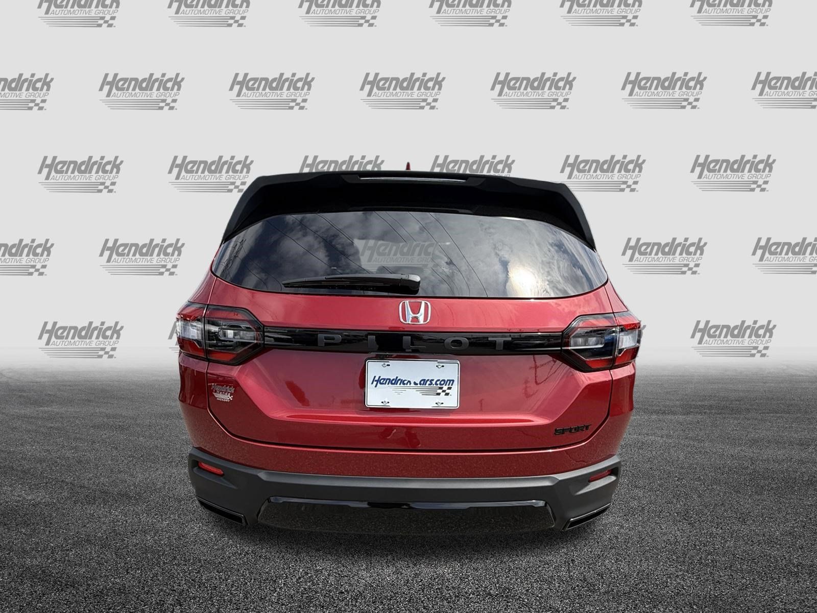 New 2026 Honda Pilot Sport image 9