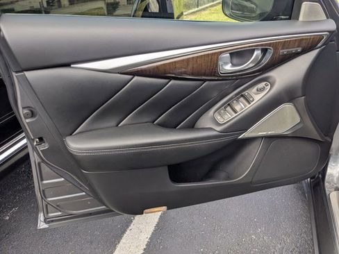 Used 2018 INFINITI Q50 Luxe w/ Sensory Package (Luxe) image 13