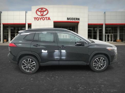 New 2026 Toyota Corolla Cross XLE image 2