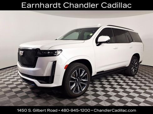 Certified 2022 Cadillac Escalade Sport Platinum w/ Heavy-Duty Trailer Package image 1