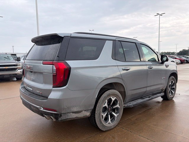 Used 2025 GMC Yukon AT4 AWD/4WD image 3