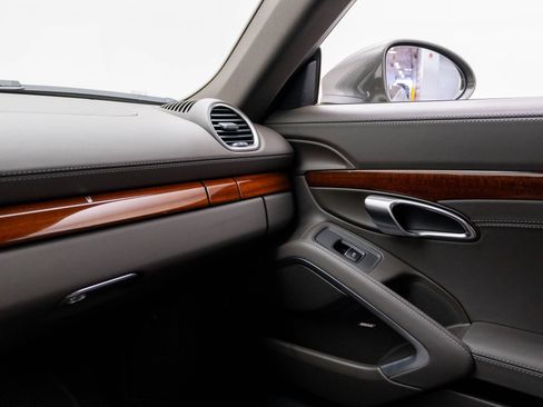 Certified 2025 Porsche 718 Cayman S RWD image 26