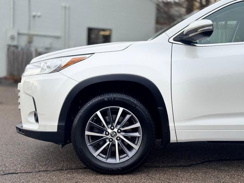 Used 2017 Toyota Highlander XLE image 10