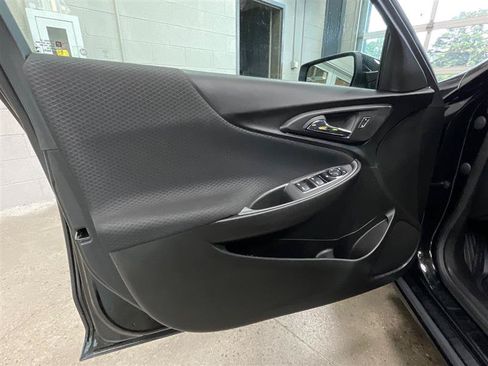 Used 2023 Chevrolet Malibu LT FWD image 10