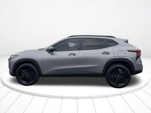 Used 2025 Chevrolet Trax ACTIV w/ Sunroof Package image 15