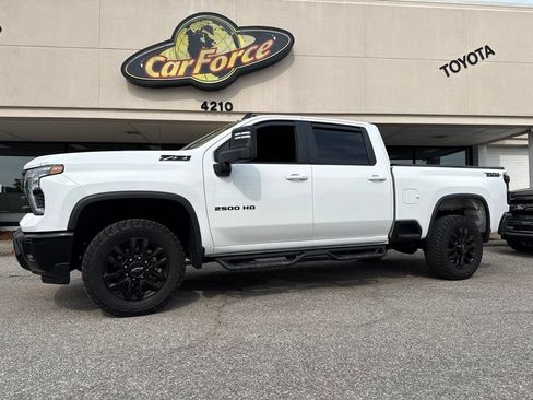 Used 2025 Chevrolet Silverado 2500 LT w/ Trail Boss Package AWD/4WD image 21