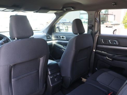 Used 2019 Ford Explorer XLT w/ Class II Trailer Tow Package image 19