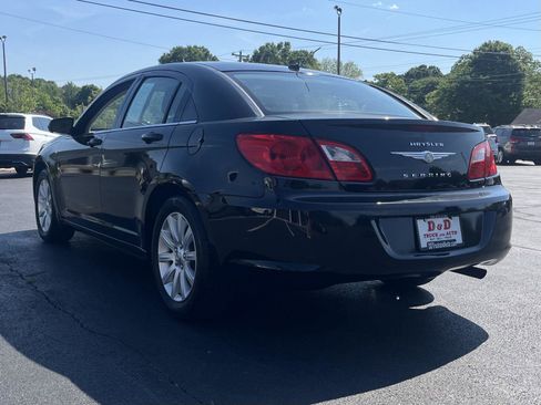 Used 2010 Chrysler Sebring Limited FWD image 3