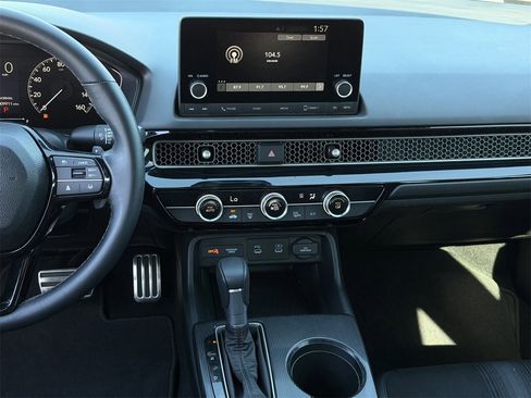 Used 2025 Honda Civic Sport image 17