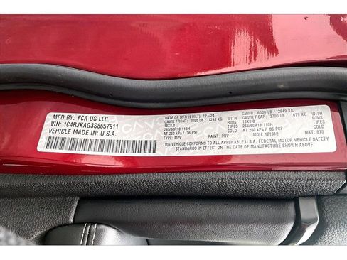 Certified 2025 Jeep Grand Cherokee L Altitude AWD/4WD image 37