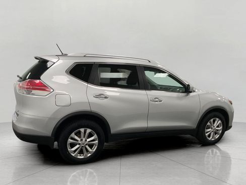 Used 2015 Nissan Rogue SV FWD image 3