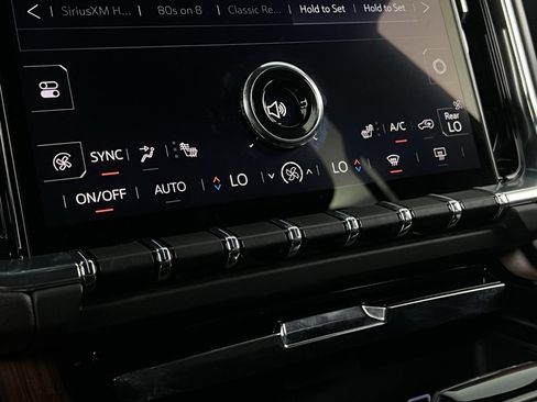 Used 2025 GMC Yukon XL Denali image 19