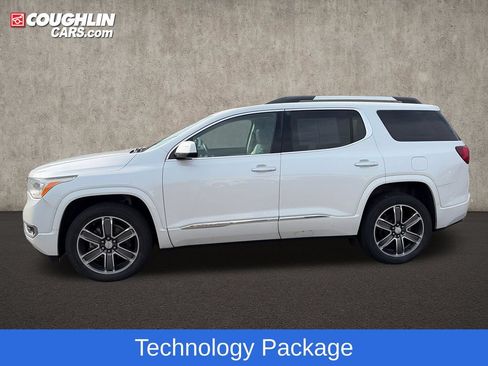 Used 2018 GMC Acadia Denali w/ Technology Package FWD image 5