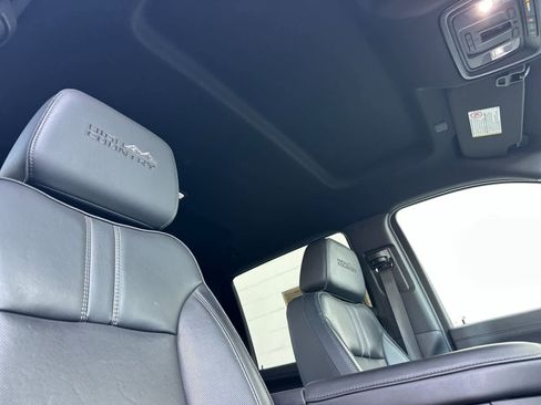 Used 2023 Chevrolet Silverado 2500 High Country image 16