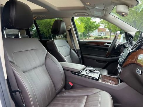 Used 2018 Mercedes-Benz GLS 450 4MATIC image 24