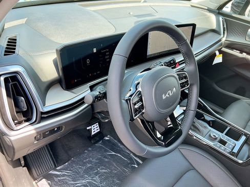 New 2025 Kia Sorento SX image 7