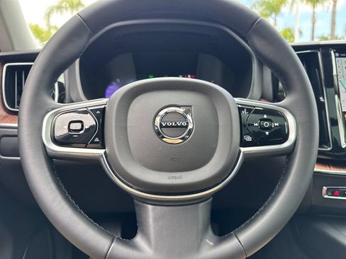 Certified 2023 Volvo XC60 T8 Plus AWD/4WD image 23
