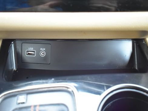 Used 2017 Kia Sedona EX FWD image 30