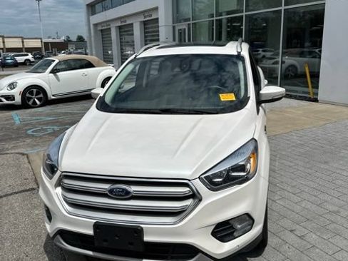 Used 2019 Ford Escape Titanium FWD image 15