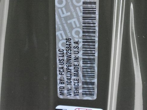 Used 2022 Jeep Wrangler Unlimited Sahara image 27