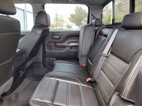 Used 2018 GMC Sierra 2500 Denali w/ Duramax Plus Package image 11