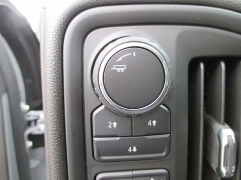 Used 2024 Chevrolet Silverado 2500 Custom w/ Custom Value Package image 14