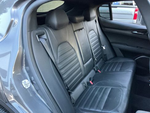 Used 2018 Alfa Romeo Stelvio Ti Sport image 19