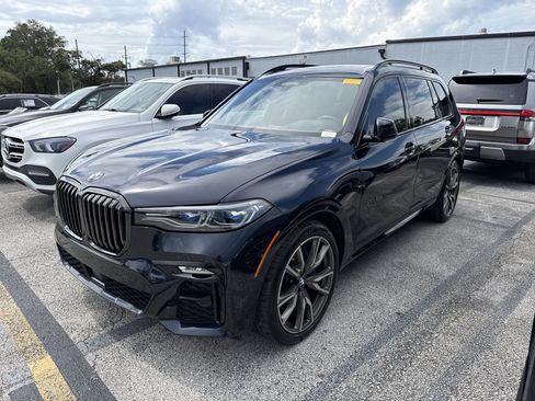 Used 2022 BMW X7 M50i AWD/4WD image 1