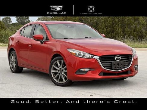 Used 2018 MAZDA MAZDA3 Touring FWD image 2