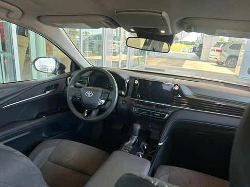 Used 2025 Toyota Camry LE FWD image 7