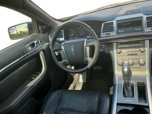Used 2011 Lincoln MKS FWD image 11