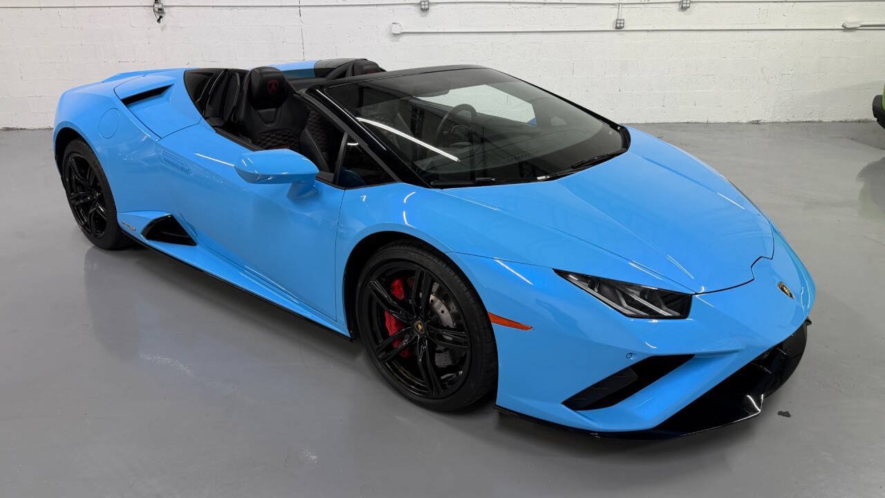 Used 2020 Lamborghini Huracan EVO RWD image 2