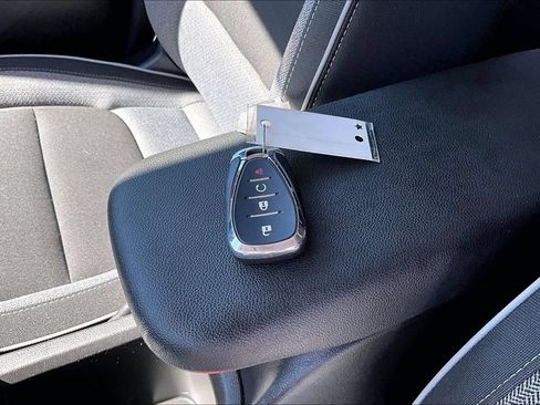 Used 2025 Chevrolet TrailBlazer LT AWD/4WD image 35