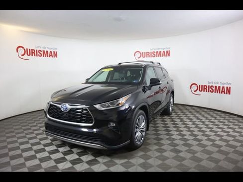 Used 2022 Toyota Highlander Platinum AWD/4WD image 2