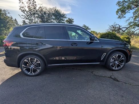 Certified 2023 BMW X5 xDrive40i w/ Premium Package image 4