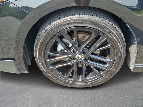 Certified 2025 Toyota Camry SE FWD image 6