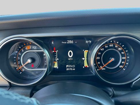Used 2023 Jeep Wrangler Unlimited Sahara w/ Cold Weather Group AWD/4WD image 24