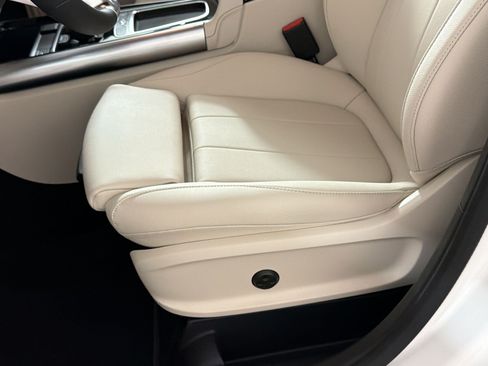 Used 2026 Mercedes-Benz GLA 250 4MATIC image 15