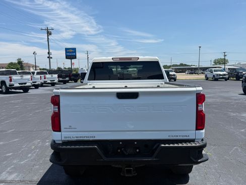 Used 2020 Chevrolet Silverado 2500 Custom w/ Custom Value Package AWD/4WD image 6