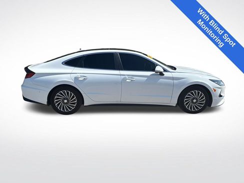 Used 2023 Hyundai Sonata Limited FWD image 2