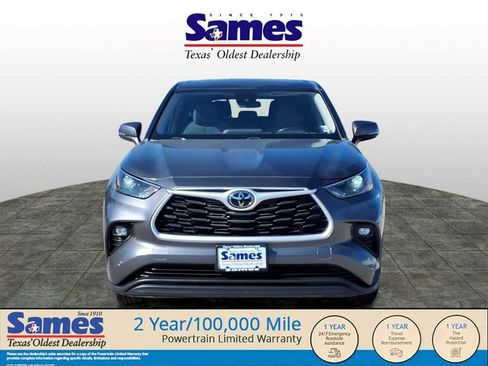 Used 2023 Toyota Highlander LE FWD image 8