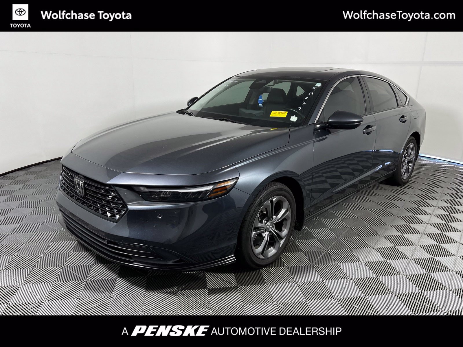 Used 2025 Honda Accord EX-L image 1