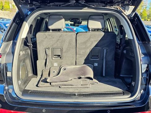 Used 2023 Jeep Grand Cherokee L Limited w/ Luxury Tech Group II image 11