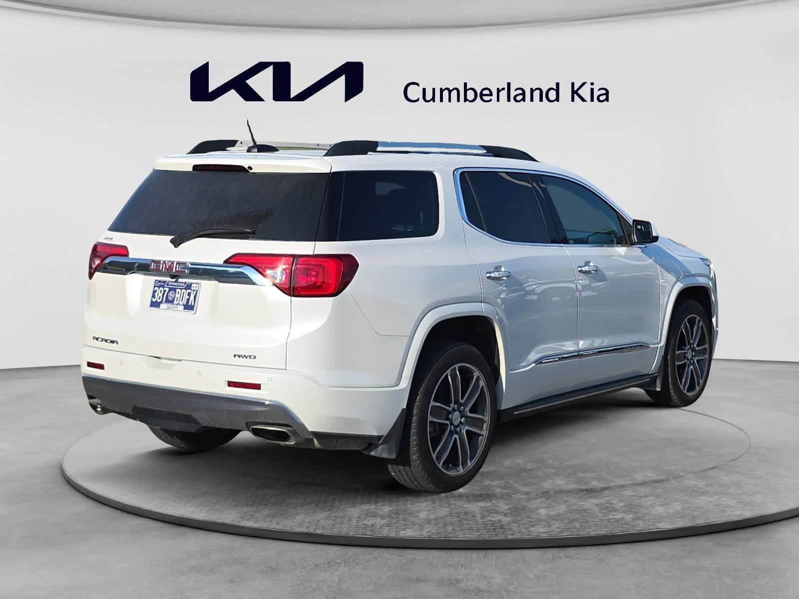 Used 2018 GMC Acadia Denali w/ Technology Package AWD/4WD image 5