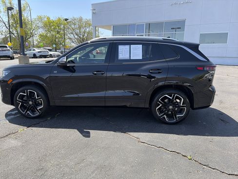 Used 2025 Volkswagen Tiguan SEL R-Line image 8