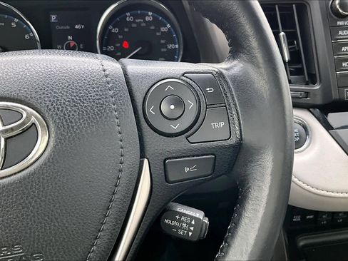 Used 2018 Toyota RAV4 Limited image 24