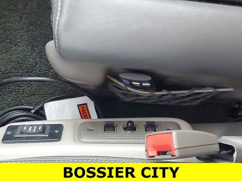 Used 2022 GMC Savana 2500 Extended w/ Enhanced Convenience Package image 30