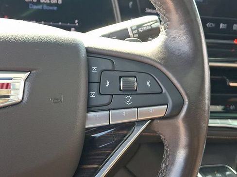 Used 2021 Cadillac Escalade Premium Luxury AWD/4WD image 23